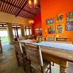 Casa Cantinho Do Girassol